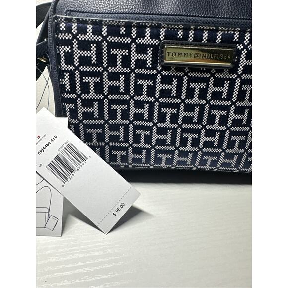 Tommy Hilfiger Women's Camera Crossbody With Pouch - Picture 2 of 4